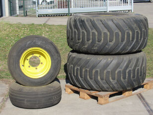 John Deere 5515V NOKIAN 550/60R22.5 + Voor Banden + Velg neumático para tractor