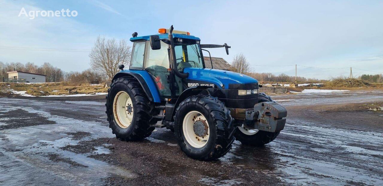 New Holland 8560 tractor de ruedas