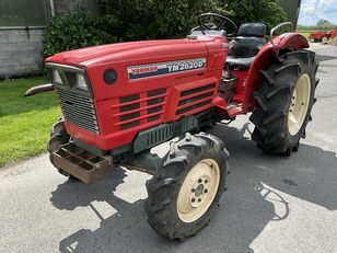 Yanmar YM2620D tractor de ruedas